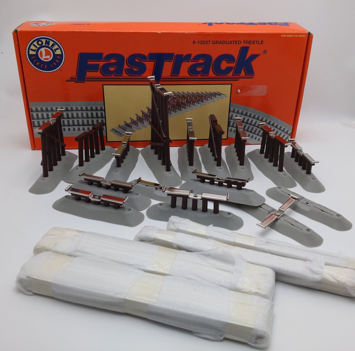 Lionel 6-12037 O FasTrack Graduated Trestle Set/Box