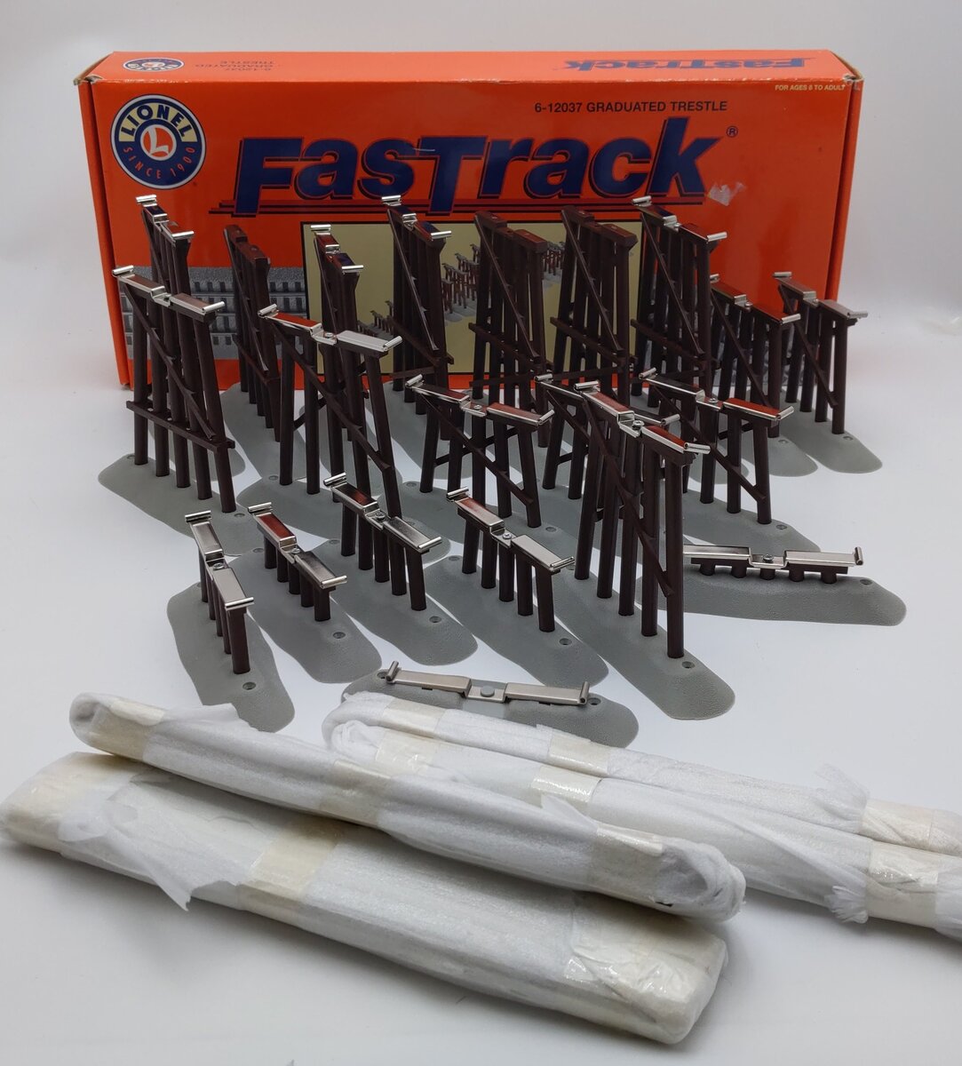 Lionel 6-12037 O FasTrack Graduated Trestle Set/Box