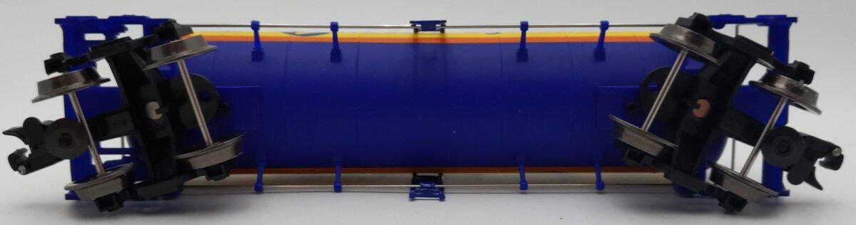 Menards 275-9103 O Gauge Chesapeake & Ohio Tank Car #3685 EX