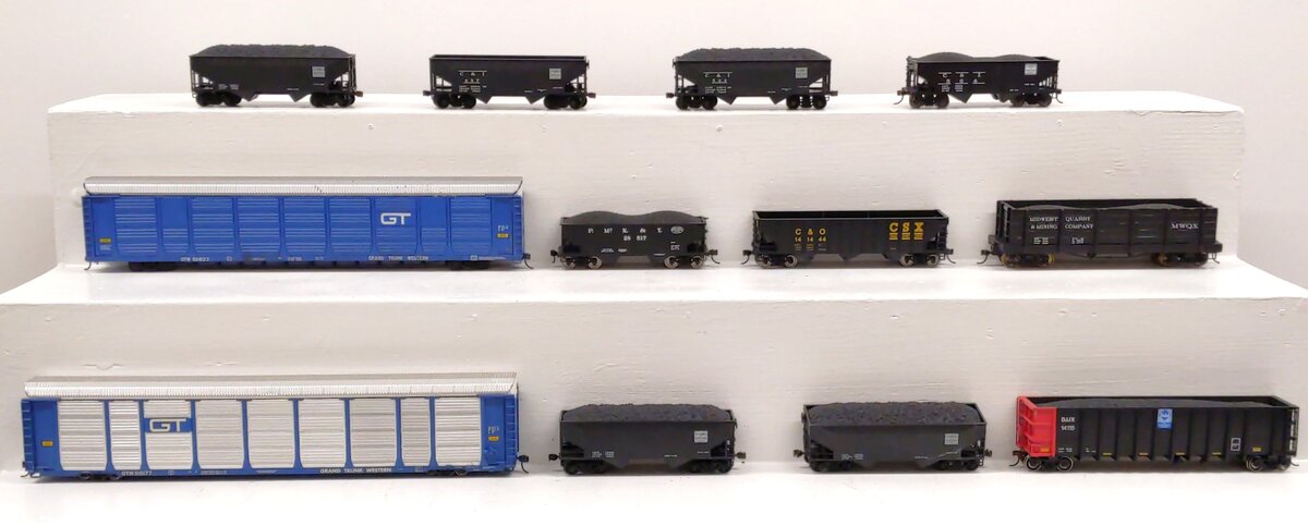 Bowser & Other HO Scale Assorted Freight Cars [11] VG