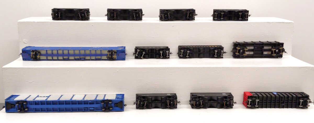 Bowser & Other HO Scale Assorted Freight Cars [11] VG