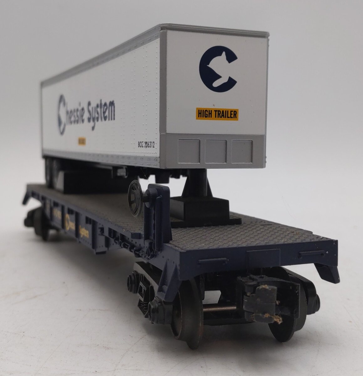 MTH 30-76463 O Chessie Flat Car w/ Trailer #9352 EX