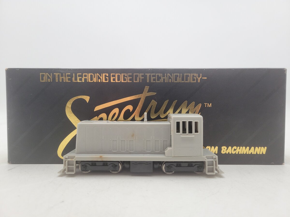 Bachmann 81101 HO Undecorated Spectrum GE 70 T Diesel Locomotive EX/Box