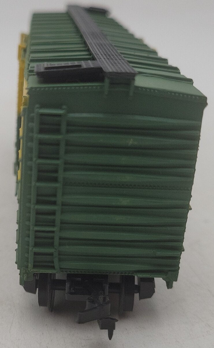 Bachmann 53-1015-31 N Scale C&NW 41' Wood Stock Car EX/Box