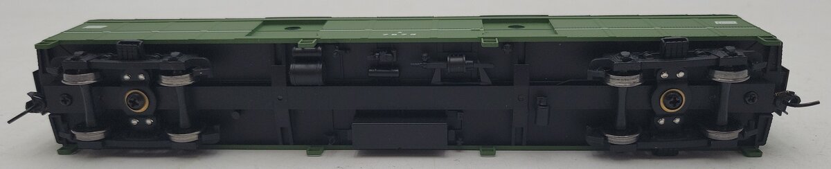 Walthers 932-5838 HO Scale Penn Central B60B Baggage Car #7673 LN