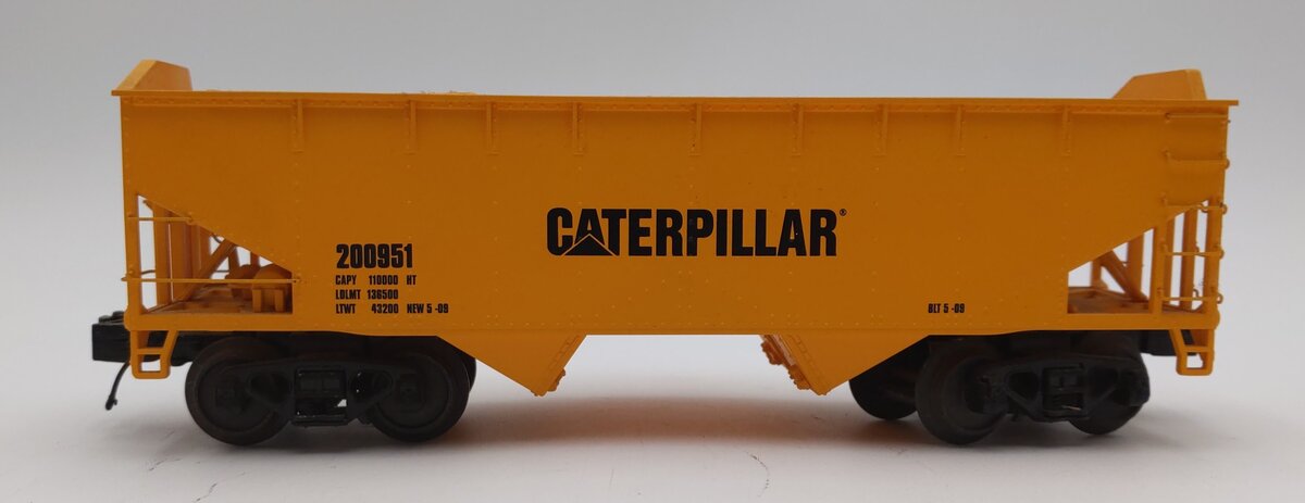 MTH 30-75351 4-BAY HOPPER CAR CATERPILLAR #200951 VG