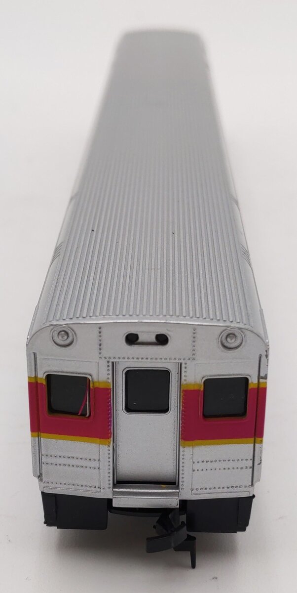 Walthers 932-6083 HO Scale MBTA 85' Horizon Commuter Cab EX/Box