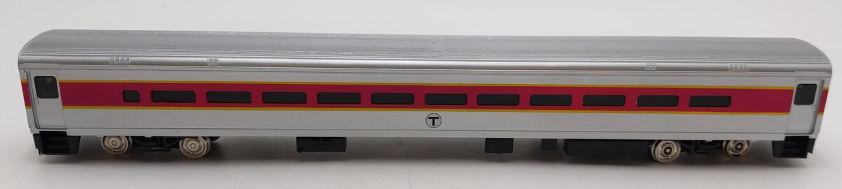 Walthers 932-6083 HO Scale MBTA 85' Horizon Commuter Cab EX/Box