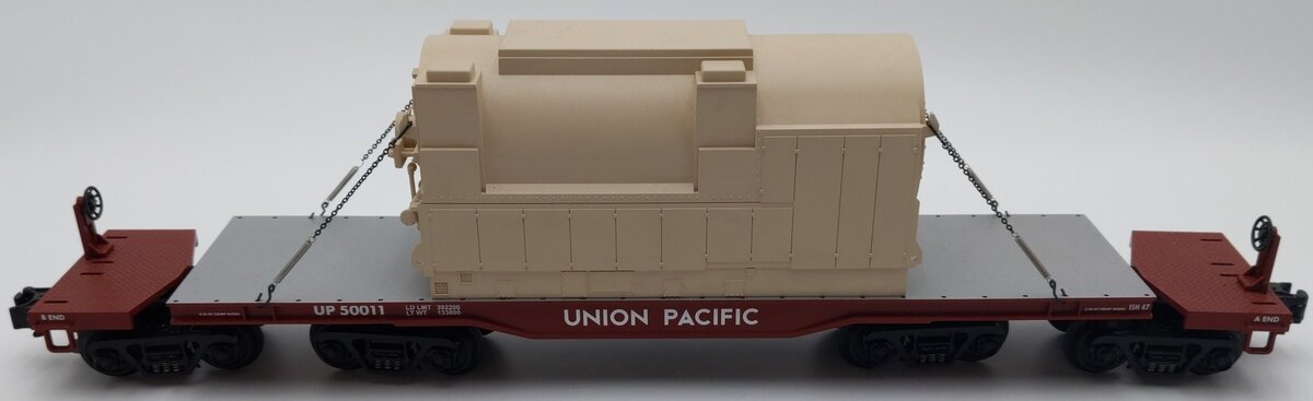 MTH 20-98353 Union Pacific 47' TTX Heavy Duty Flat Car w/Transformer #50011 EX