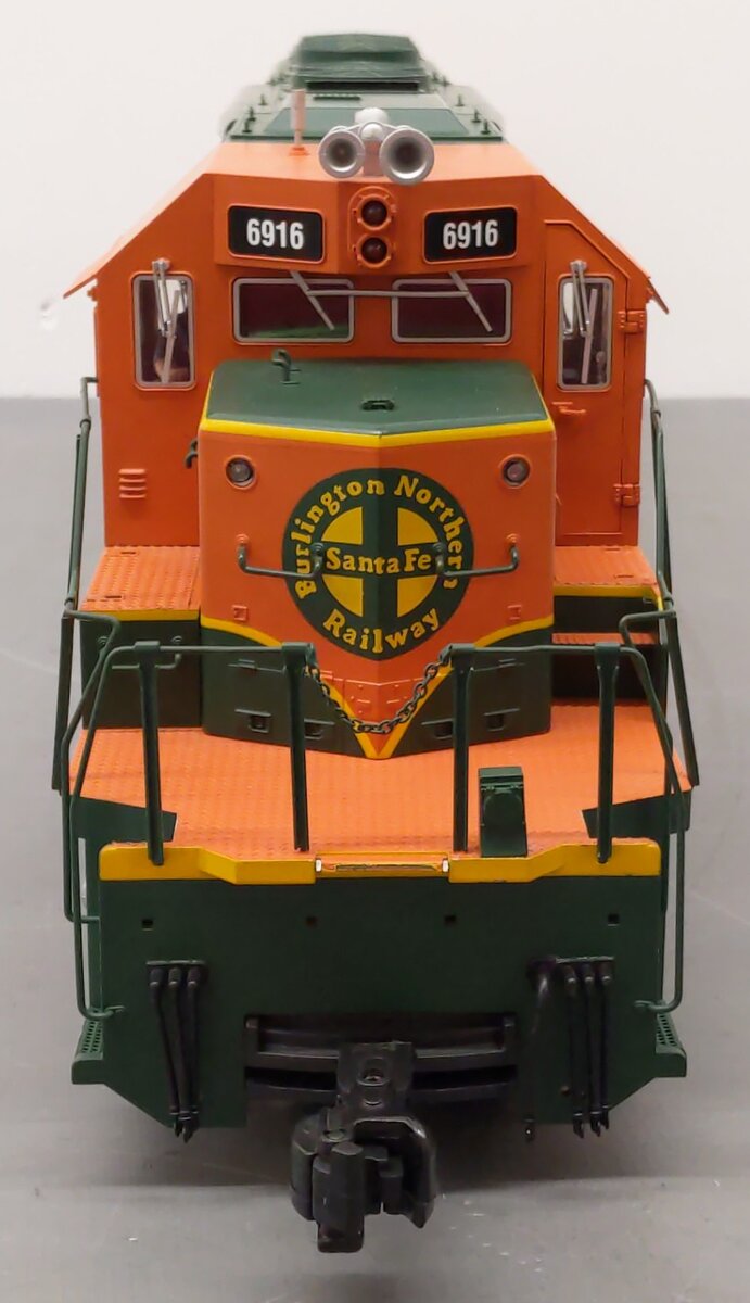 USA Trains 22306 G Burlington Northern Santa Fe SD40-2 Diesel Locomotive #6916 VG