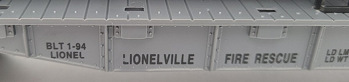 Lionel 6-16390 O Gauge Lionelville Fire Rescue Flatcar w/Water Tank LN/Box