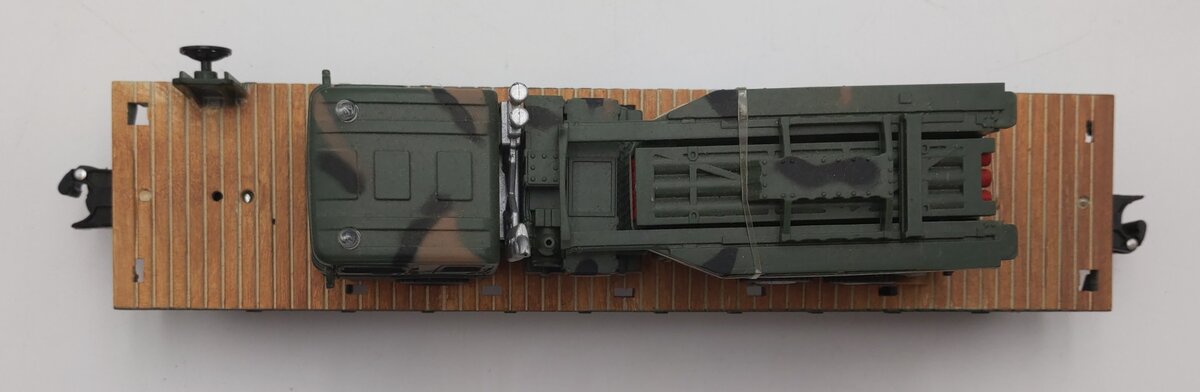 Menards 279-3964 O Gauge US Army Flatcar w/ Army Truck & HIMARS EX