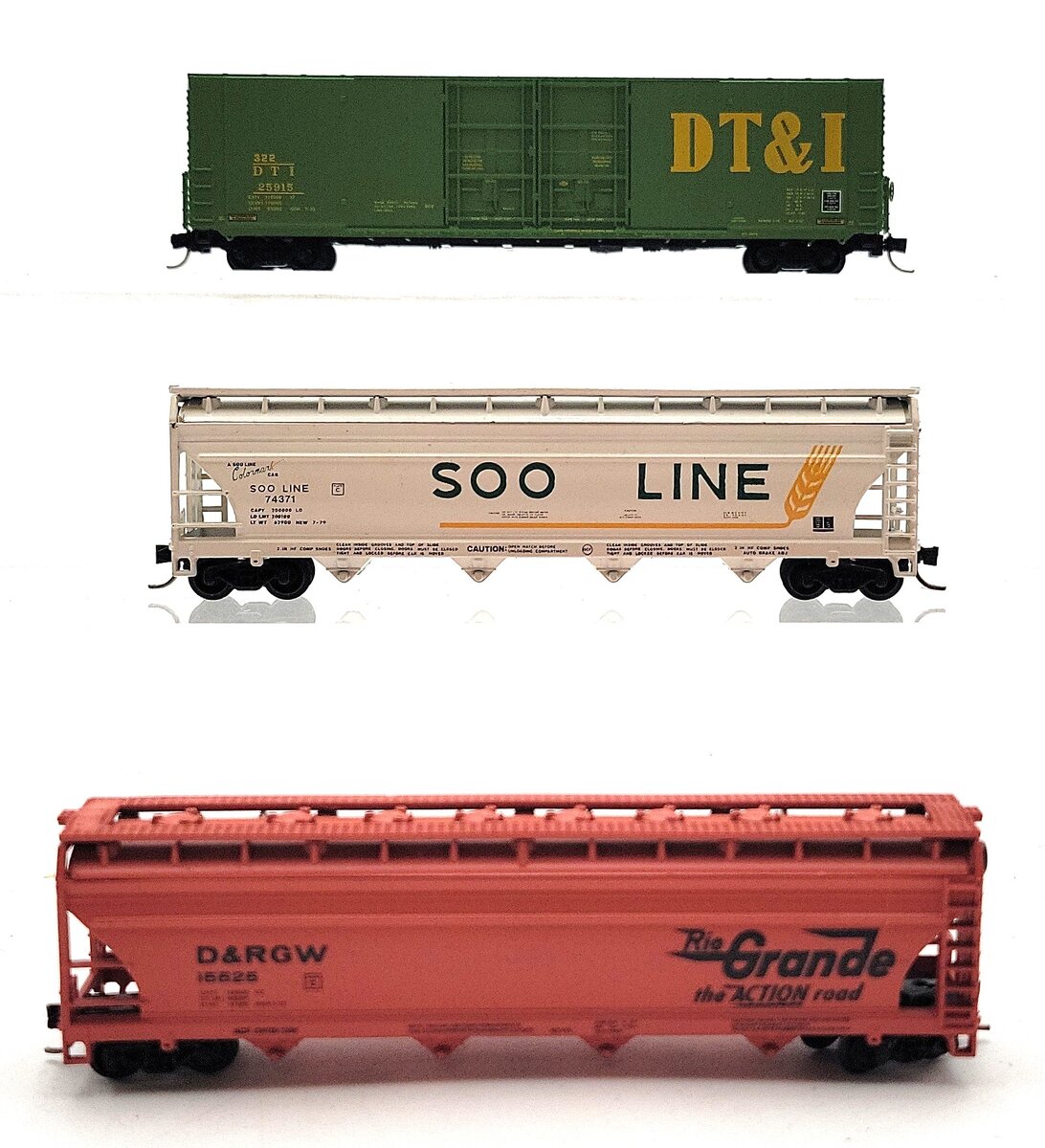 J&J, Micro-Trains, & Atlas N Assorted Freight Cars: 25915, 74371, 15525 [3] EX/Box