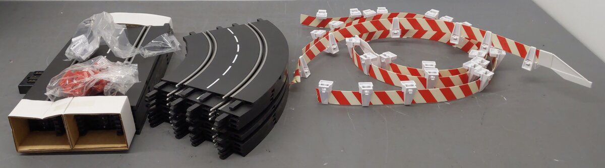 Carrera Evolution 25576 "American Way" Slot Cars EX/Box