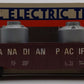 Lionel 6-6205 O Gauge Canadian Pacific Long Gondola with Canisters EX/Box