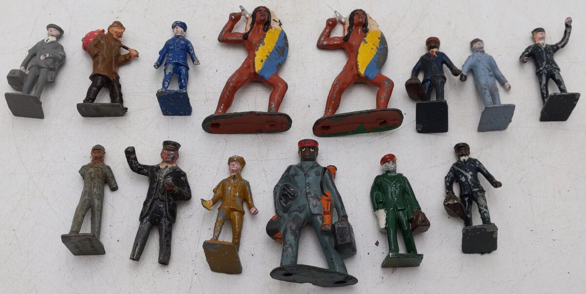 Lincoln Logs & Alabri Assorted Lead Toy Figures [24]