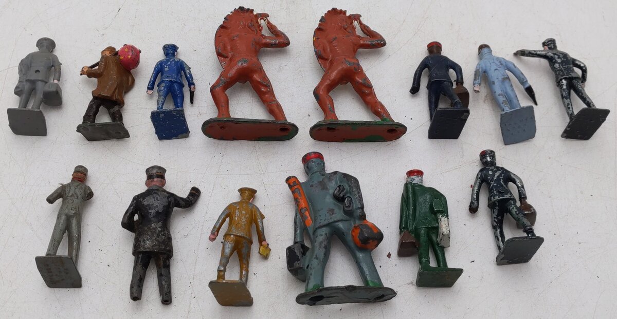 Lincoln Logs & Alabri Assorted Lead Toy Figures [24]