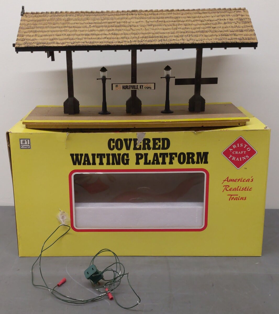 Aristo-Craft ART-7105 G Scale Covered Waiting Platform EX/Box