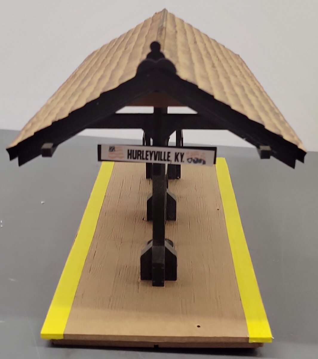 Aristo-Craft ART-7105 G Scale Covered Waiting Platform EX/Box