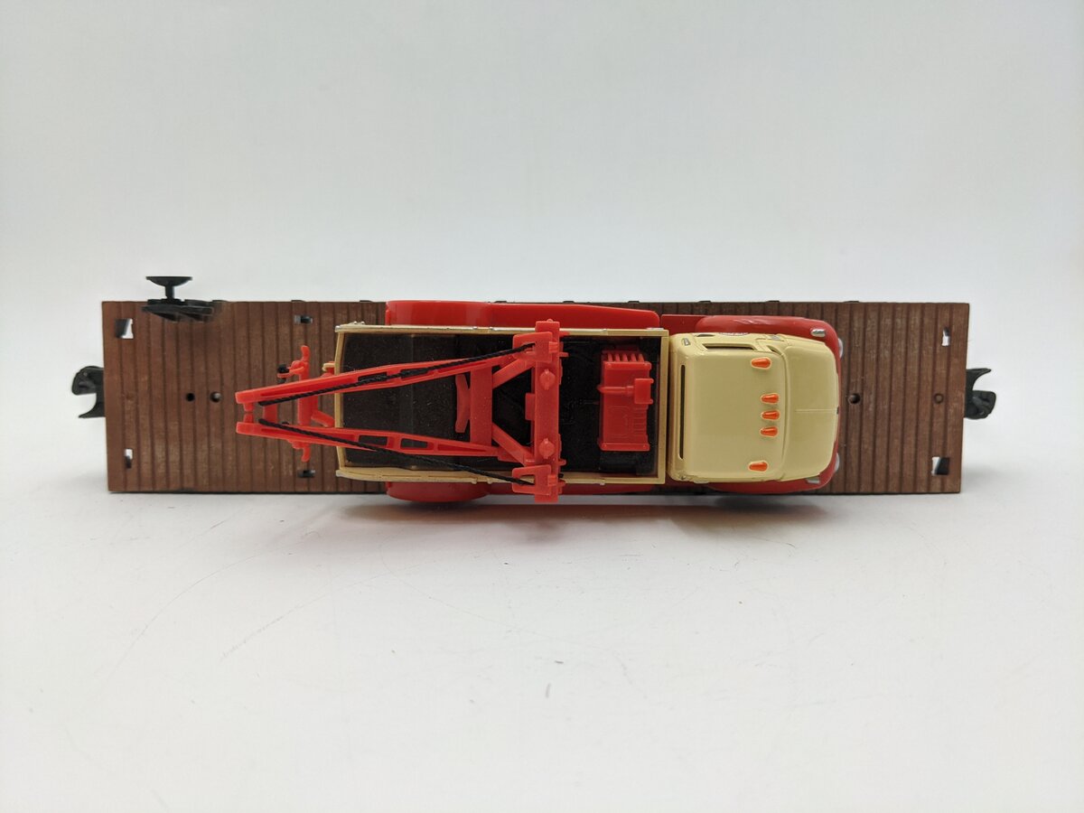 Menards 279-8320 O Gauge Union Pacific Flat Car w/ Wrecker Load #7538 EX