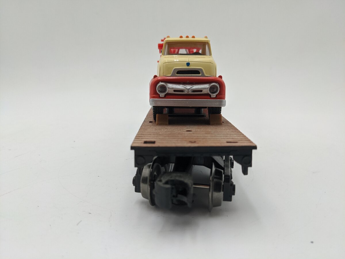Menards 279-8320 O Gauge Union Pacific Flat Car w/ Wrecker Load #7538 EX