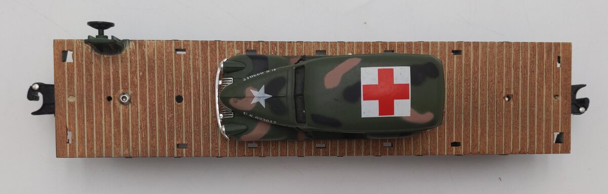 Menards 279-9433 O Gauge Army Flatcar w/ 1947 Power Wagon #3964 VG