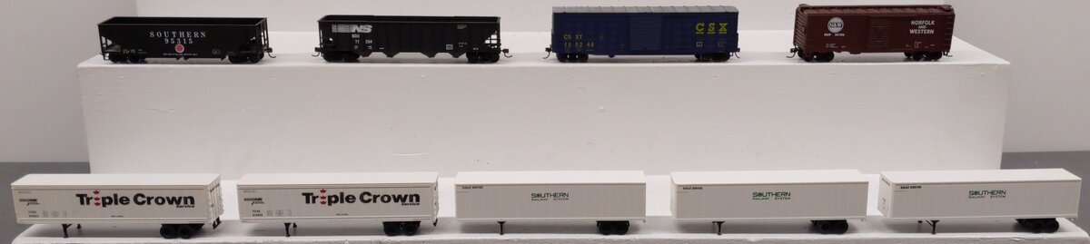 HO Scale Freight Cars And Containers #125248,77234,95315,361506 [9] VG