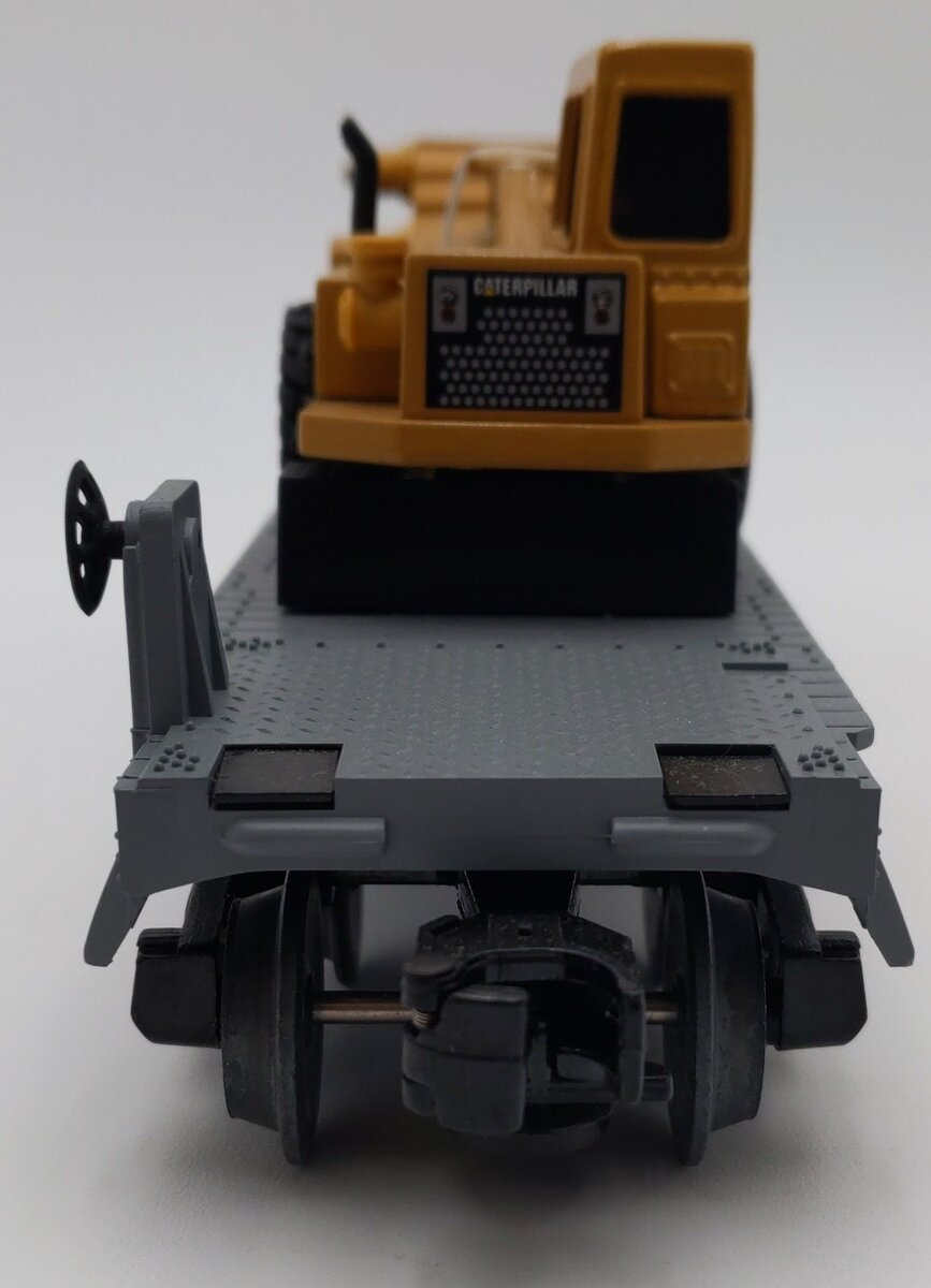 MTH 30-7616 O Gauge Construction Flatcar w/ Ertl Earth Mover #19981 EX