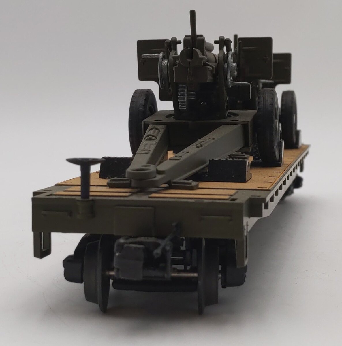 MTH 20-95347 O U.S. Army Flat Car with 105mm Howitzers #609052 EX