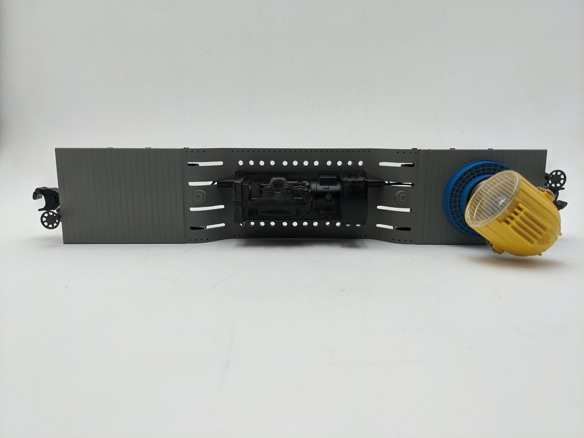 MTH 30-7011D O Gauge Conrail Searchlight Car # 766156 EX