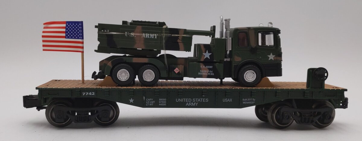 Menards 279-3964 O Gauge US Army Flatcar w/ Army Truck & HIMARS #7742 VG