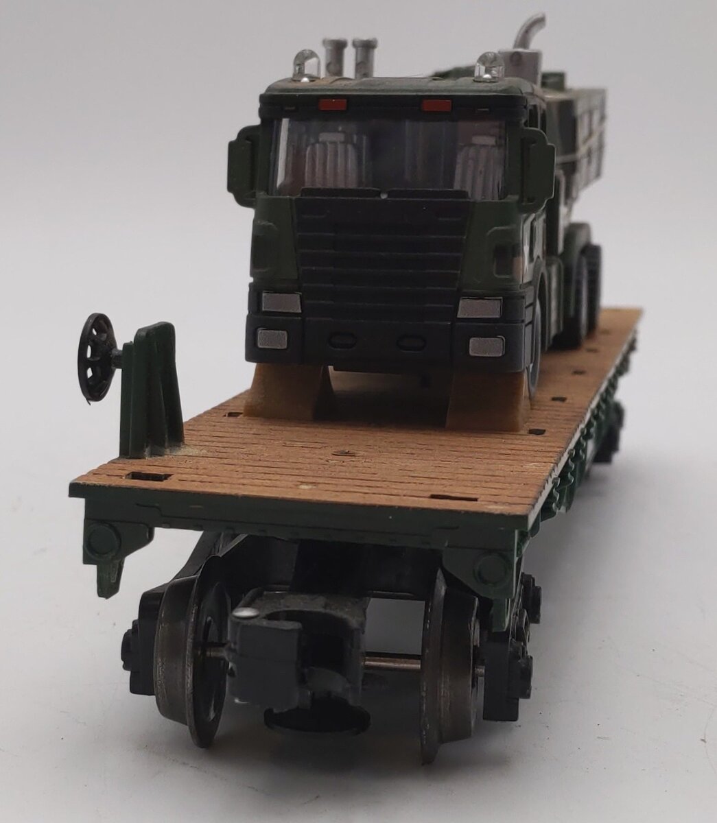 Menards 279-3964 O Gauge US Army Flatcar w/ Army Truck & HIMARS #7967 VG