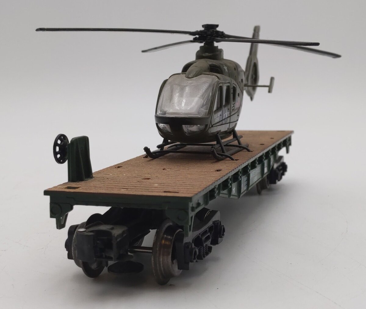 Menards 279-4484 O Gauge US Army Flat Car w/ Helicopter #1259 EX