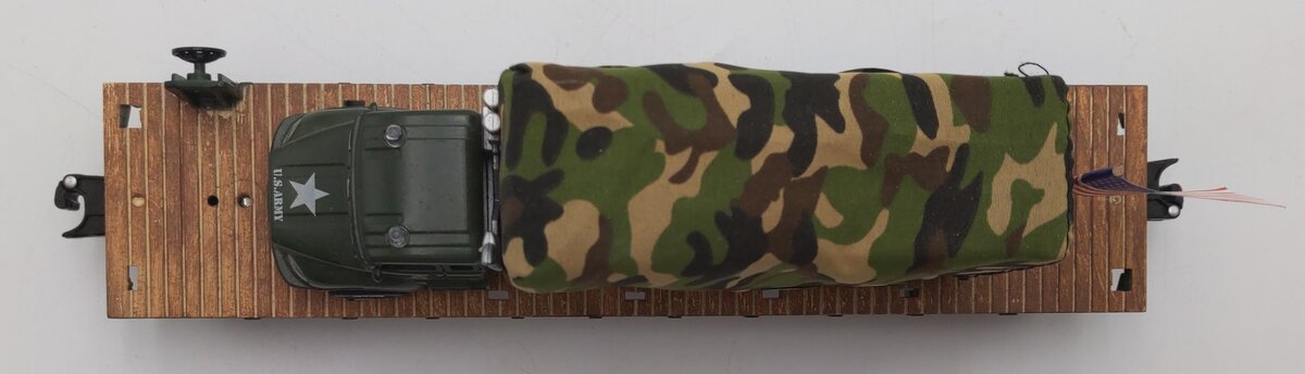 Menards 279-3475 O Gauge US Army Flatcar w/ Army Cargo Truck #22006 EX