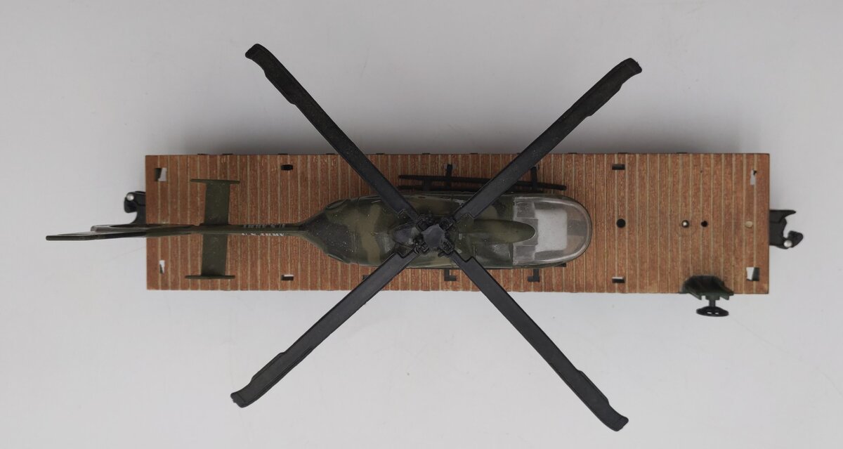 Menards 279-4484 O Gauge US Army Flat Car w/ Helicopter #1064 EX