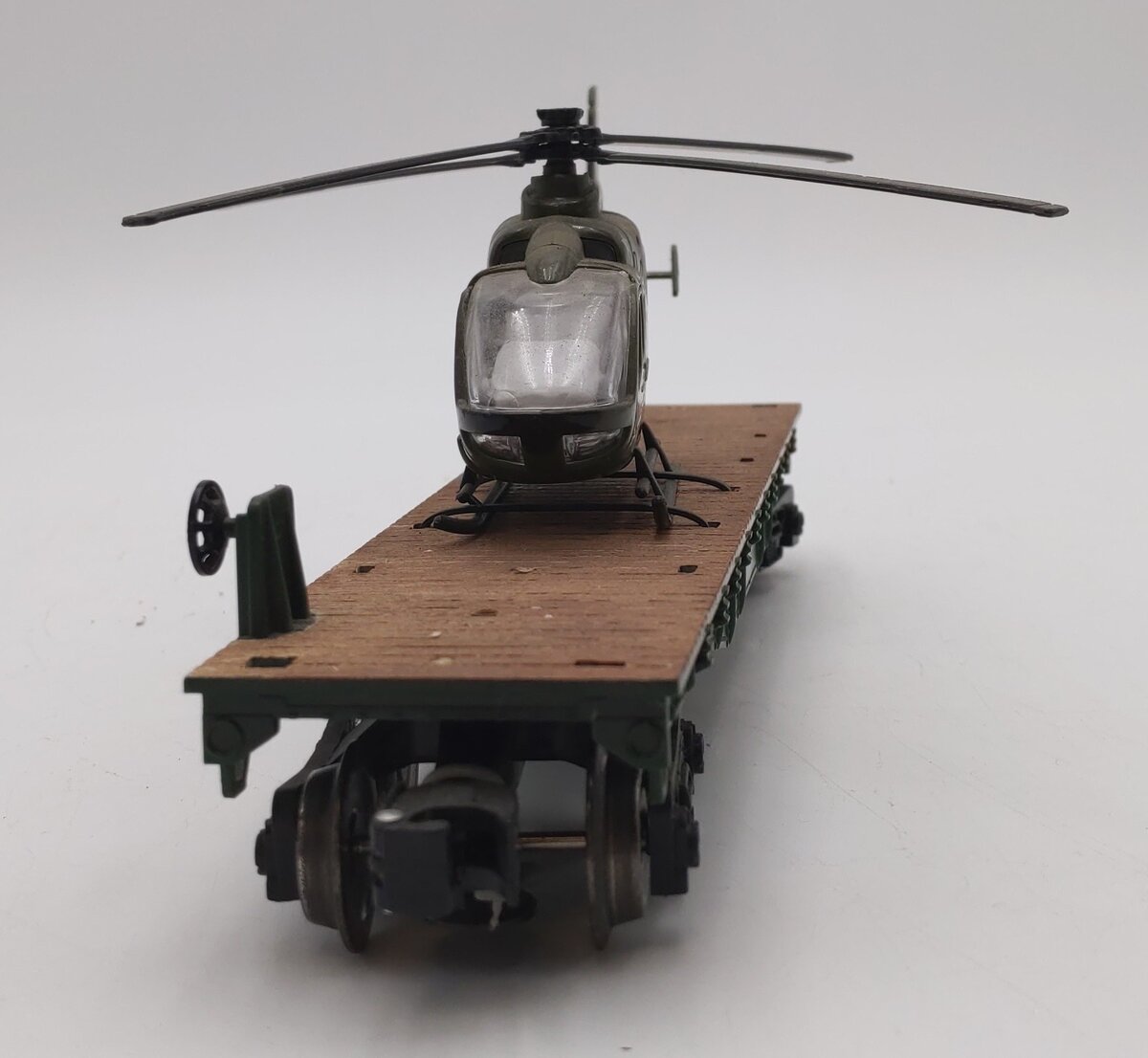 Menards 279-4484 O Gauge US Army Flat Car w/ Helicopter #1318 EX