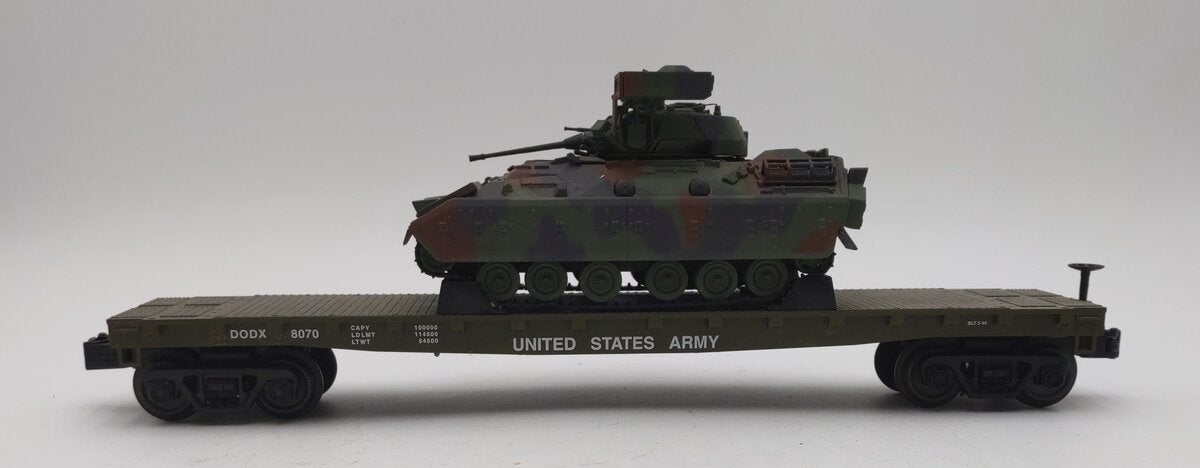 MTH 30-70110B O Gauge U.S. Army Flat Car w/ 1 Bradley Fighting Vehicle #8070 EX