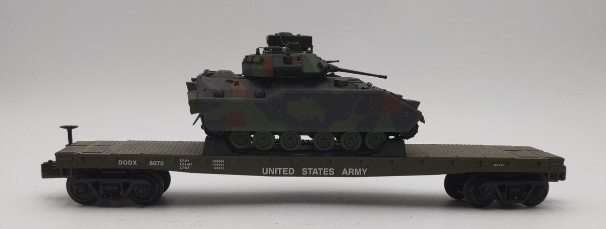 MTH 30-70110B O Gauge U.S. Army Flat Car w/ 1 Bradley Fighting Vehicle #8070 EX