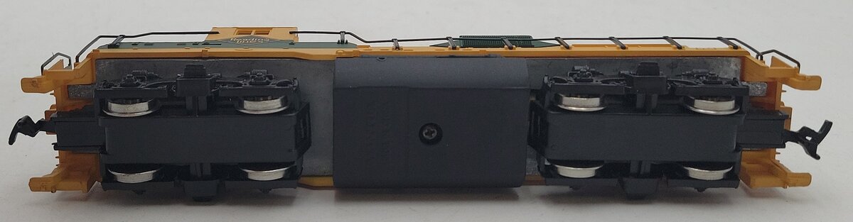 Mantua 424-521 HO Scale Reading GP-20 Diesel #5215 NIB