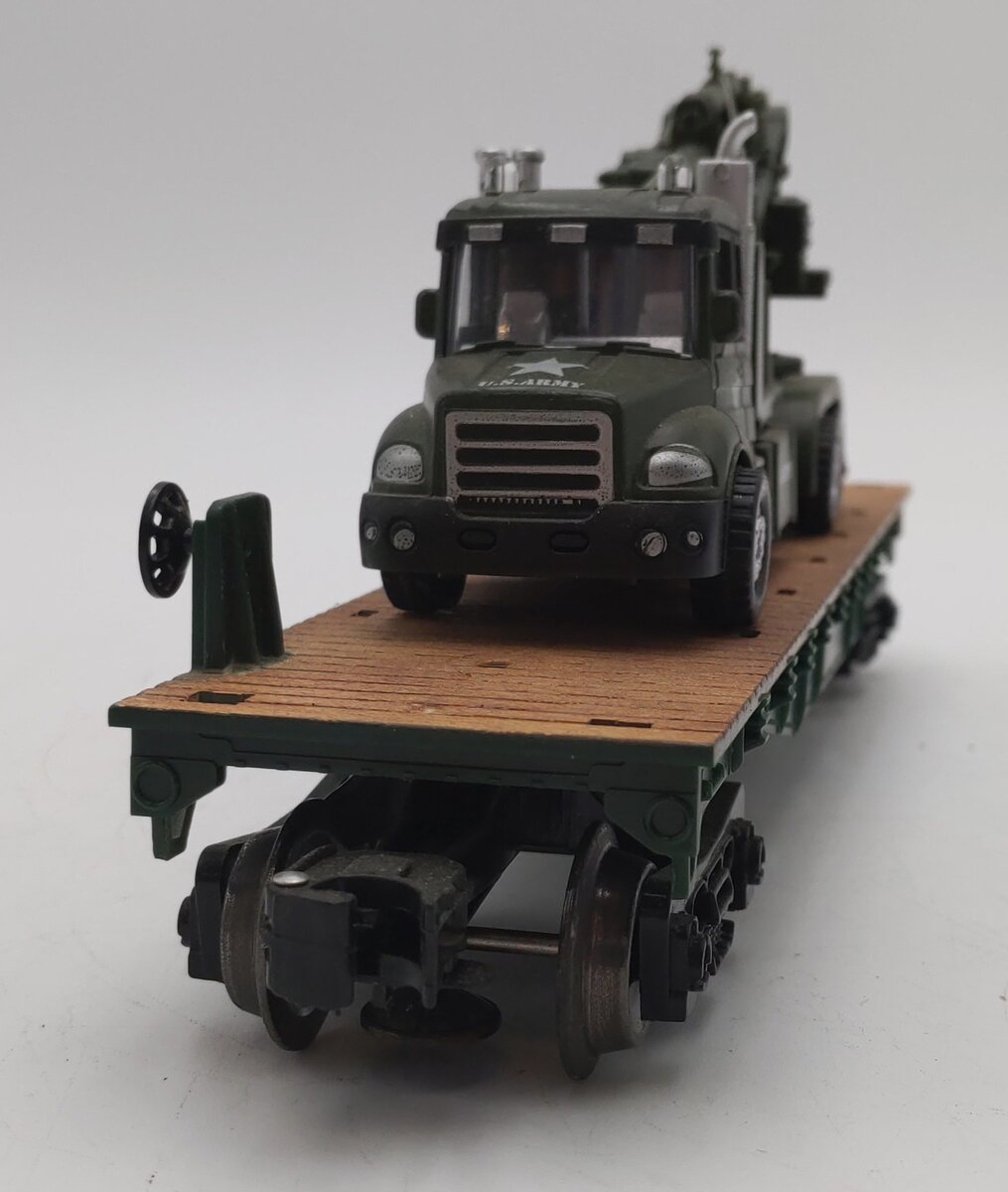 Menards 279-3474 O US Army Flatcar w/ Trucks & Guns #21382 EX