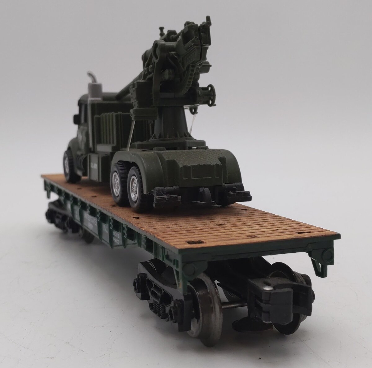 Menards 279-3474 O US Army Flatcar w/ Trucks & Guns #21382 EX