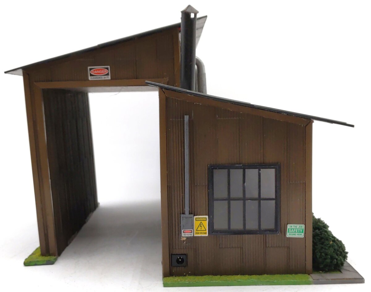 Menards 279-4452 O Gauge Trackside Multipurpose Building EX