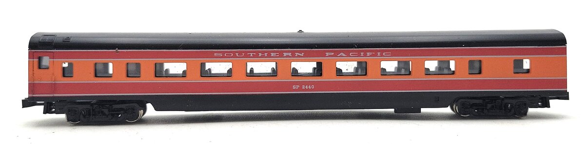 Con-Cor 0001-04001F N Scale Southern Pacific Daylight 85' Coach Passenger Car LN/Box