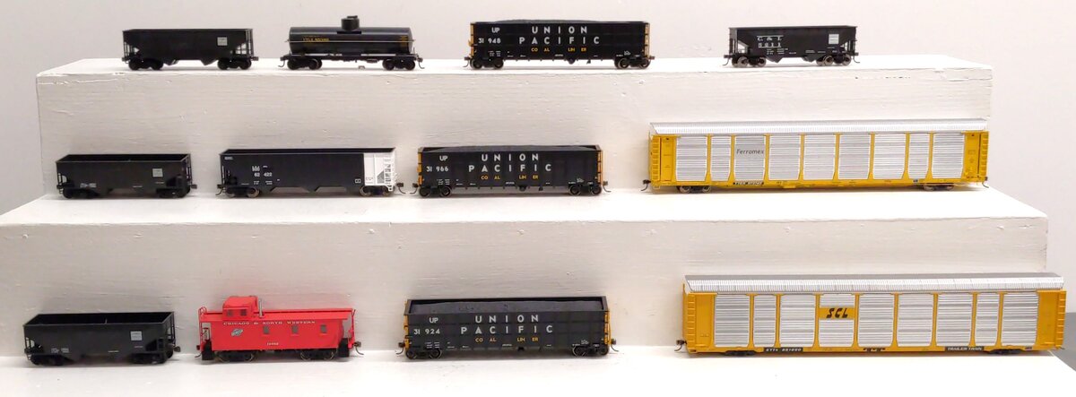 Walthers & Other HO Scale Assorted Freight Cars [12] VG