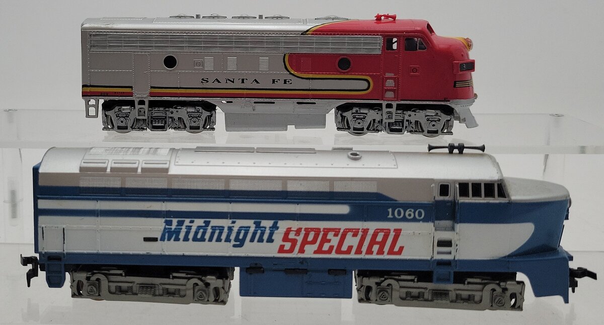 Bachman & Tyco HO Assorted Diesel Locomotives #1060,309 [2] EX