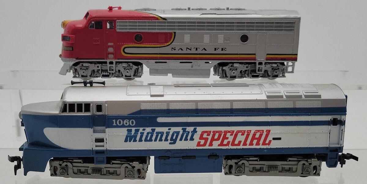 Bachman & Tyco HO Assorted Diesel Locomotives #1060,309 [2] EX