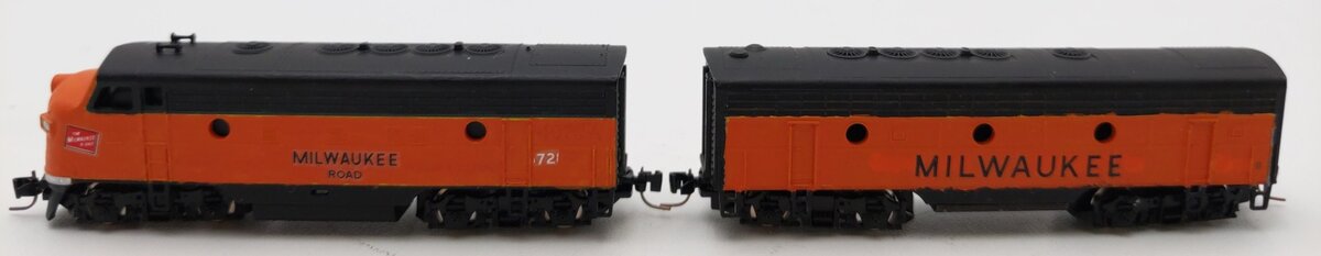 Micro-Trains Z Scale Milwaukee Road EMD F7 A/B Diesel Locomotive #721-Custom