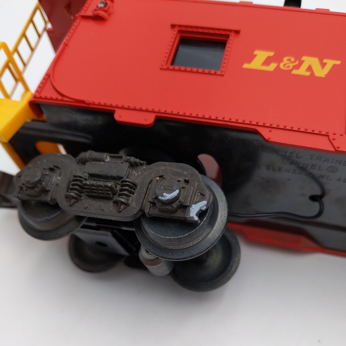 Lionel 6-16538 O Gauge Louisville & Nashville Bay-Window Caboose #1041 EX/Box
