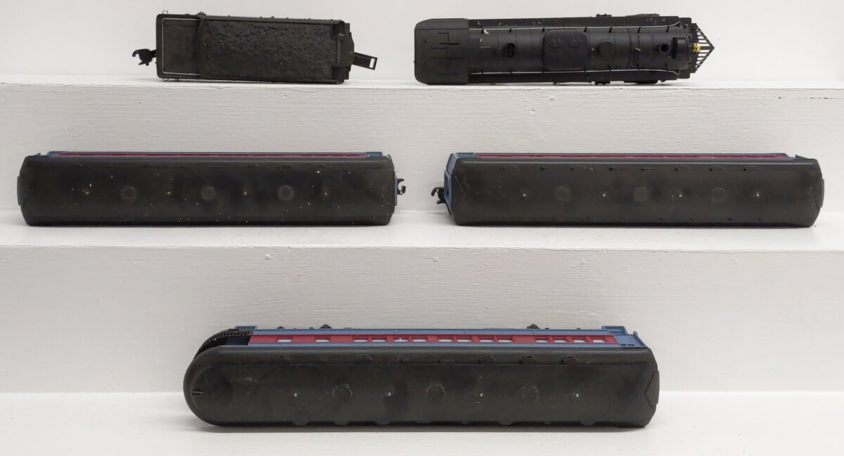 Lionel 6-31960 O Gauge Polar Express Steam Train Set (No Track/Transformer) VG