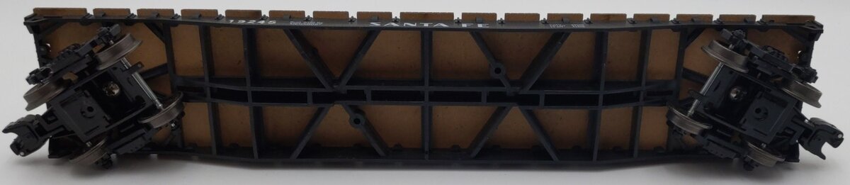 Menards O Gauge Santa Fe Flatcar #19245 - Custom Load EX